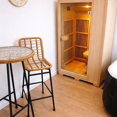 Appartement Renove Avec Acces Jardin