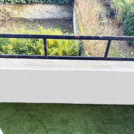 Parking Privé, Rénové Accès Jardin