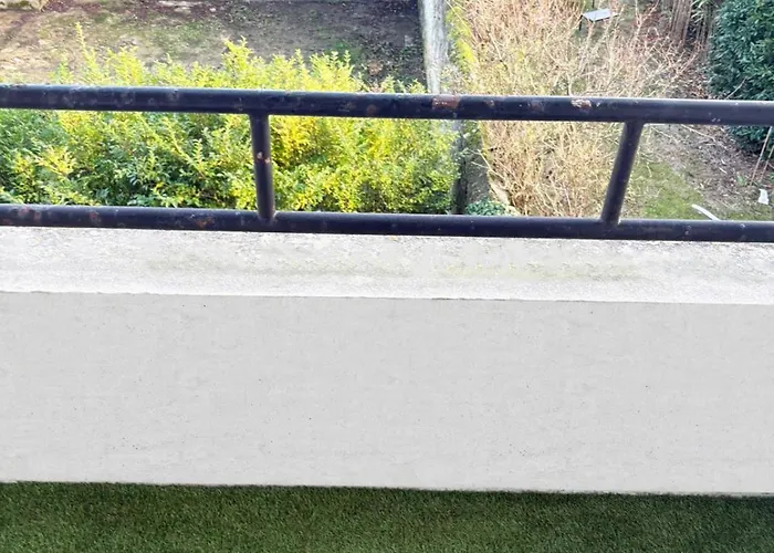 Parking Prive, Renove Acces Jardin